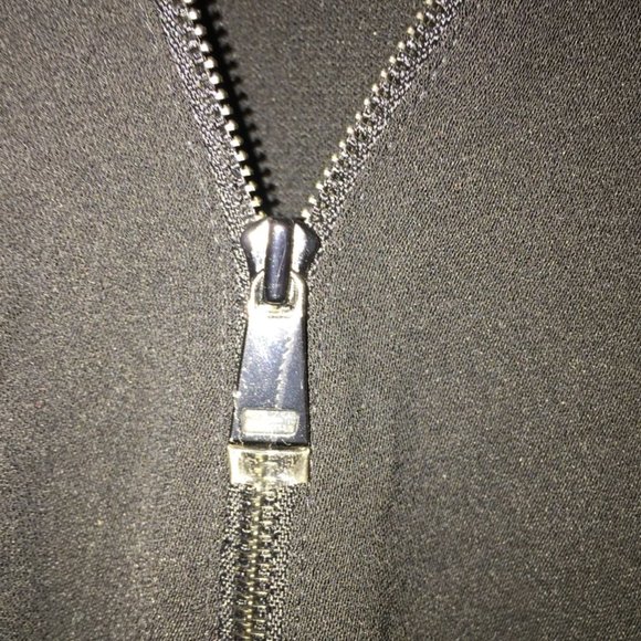 VINCE Contrast Trim Zip Neck Drawstring Dress - Picture 2 of 9